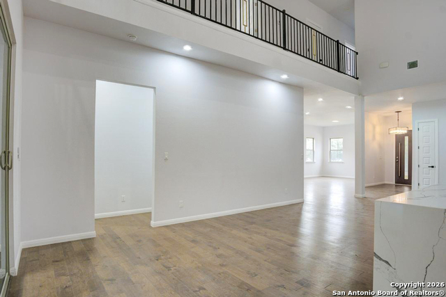 Image 15 of 48 For 17 Liser Glen