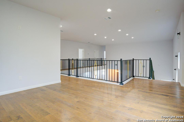 Image 29 of 48 For 17 Liser Glen