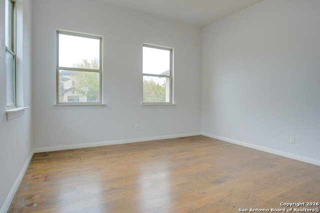 Image 6 of 48 For 17 Liser Glen