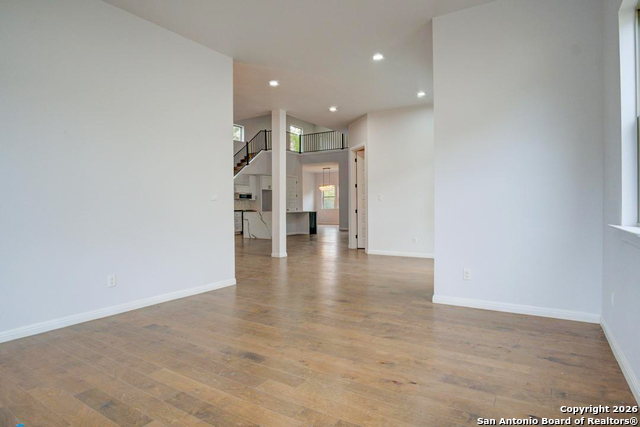 Image 7 of 48 For 17 Liser Glen