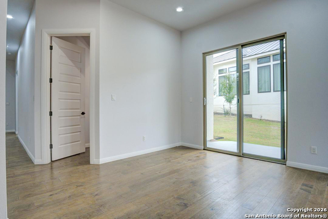 Image 8 of 48 For 17 Liser Glen