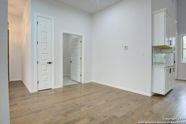 Image 9 of 48 For 17 Liser Glen