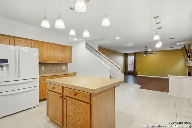 Image 14 of 31 For 21714 Cliff View