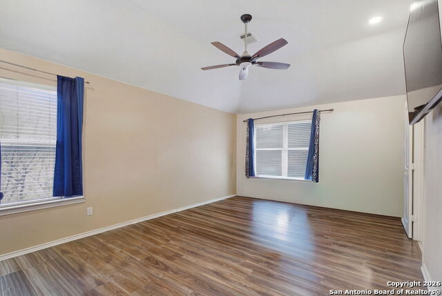 Image 15 of 31 For 21714 Cliff View