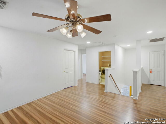 Image 19 of 31 For 21714 Cliff View