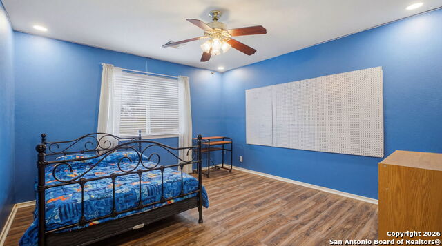 Image 23 of 31 For 21714 Cliff View