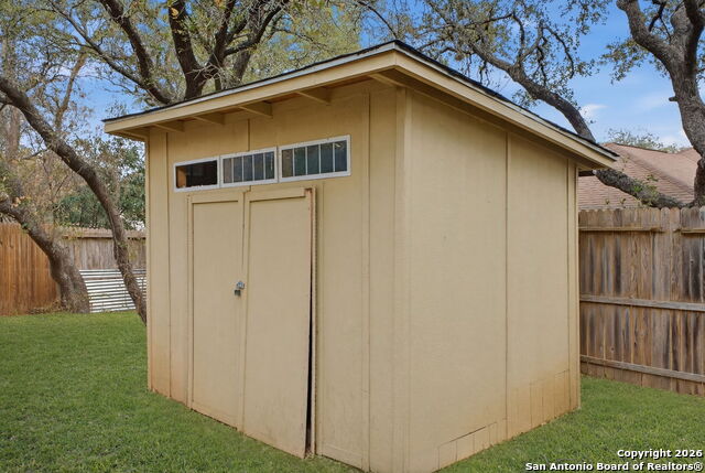 Image 29 of 31 For 21714 Cliff View