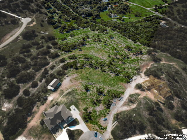 Image 14 of 21 For 818 Lovett Ridge