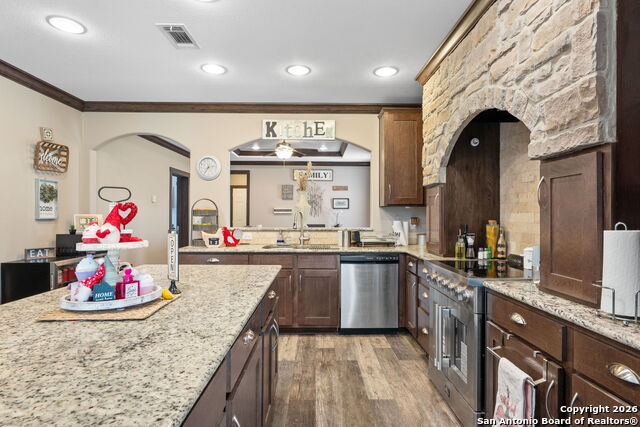 Image 10 of 30 For 445 Savannah Ridge