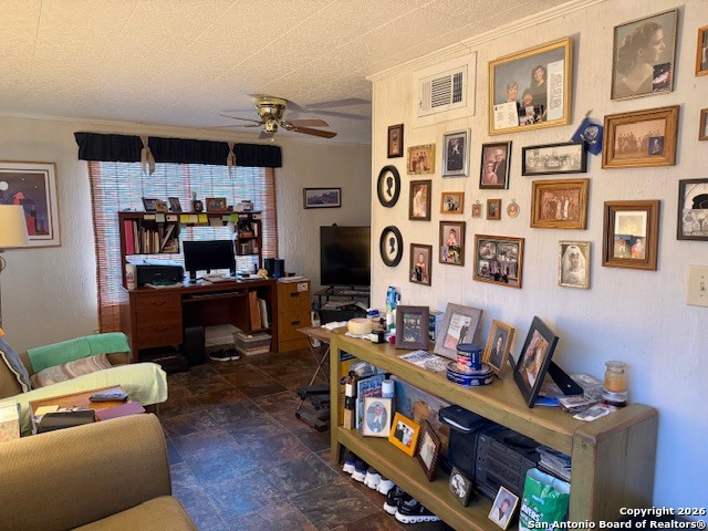 Image 23 of 28 For 304 Tyler N