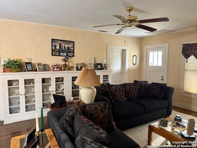 Image 9 of 28 For 304 Tyler N