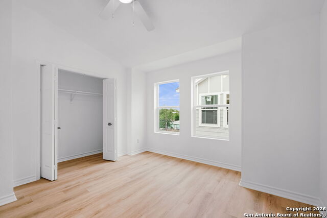 Listing photo id 28 for 1510 Walters #101,102 S