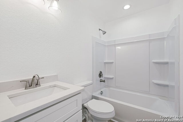 Listing photo id 32 for 1510 Essex St 101,102 S