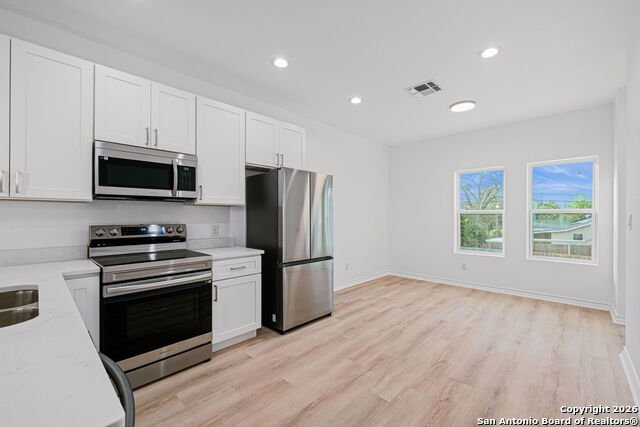 Listing photo id 7 for 1510 Essex St 101,102 S