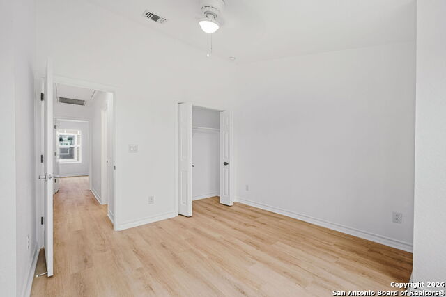 Listing photo id 31 for 1303 Essex St 201,202