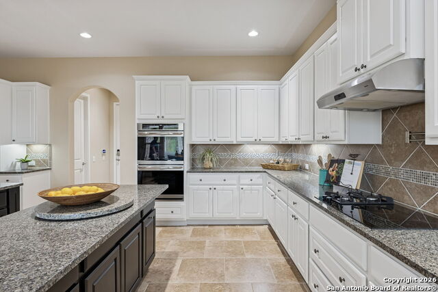 Listing photo id 12 for 2194 Ranch Loop