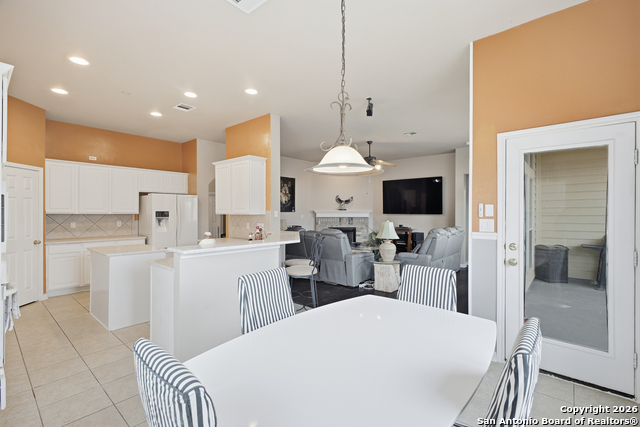 Image 18 of 47 For 1402 Mesa Crk