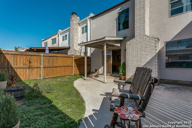 Image 12 of 12 For 406 Amistad Blvd