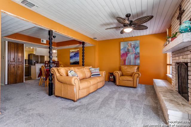 Image 2 of 12 For 406 Amistad Blvd