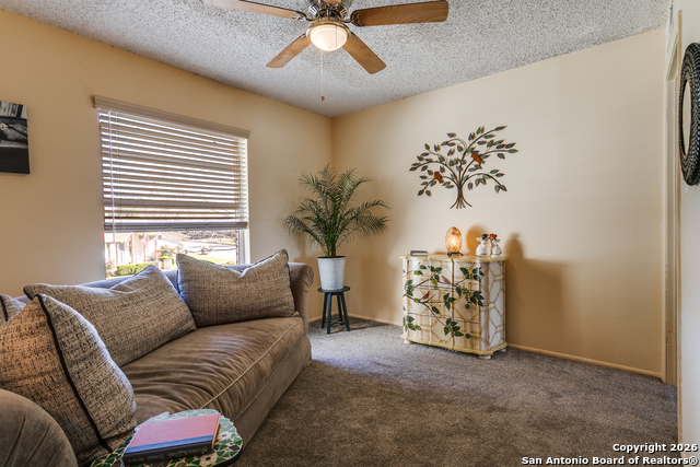 Image 7 of 12 For 406 Amistad Blvd