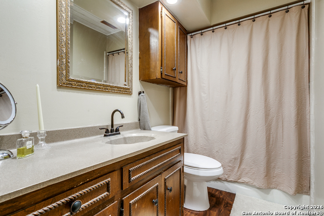 Image 9 of 12 For 406 Amistad Blvd