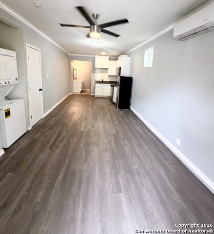 Image 2 of 9 For 322 Sprucewood  1