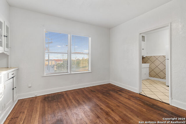 Image 11 of 18 For 1630 Rosewood W C