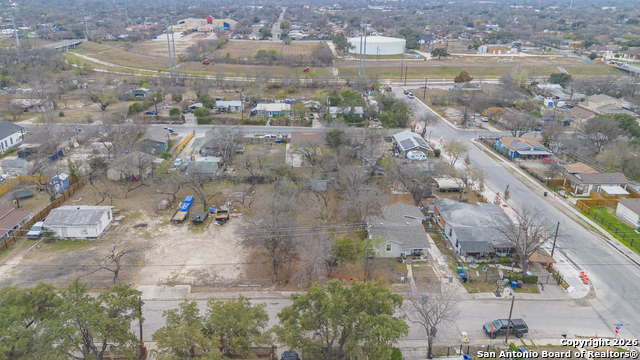 Image 11 of 14 For 142 Elson Ave