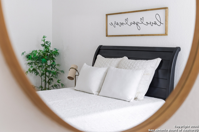 Image 21 of 37 For 5918 Pearl Pass