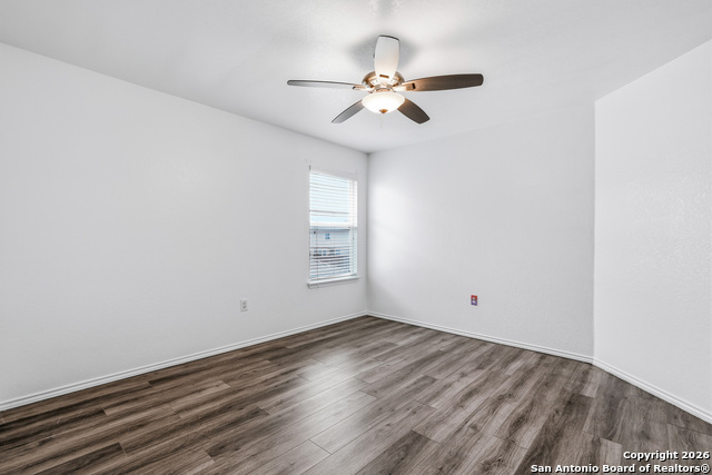 Image 28 of 37 For 5918 Pearl Pass