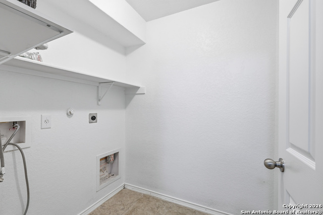 Image 33 of 37 For 5918 Pearl Pass