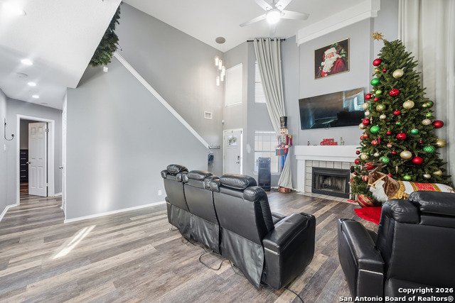 Image 10 of 34 For 301 Cypressgarden