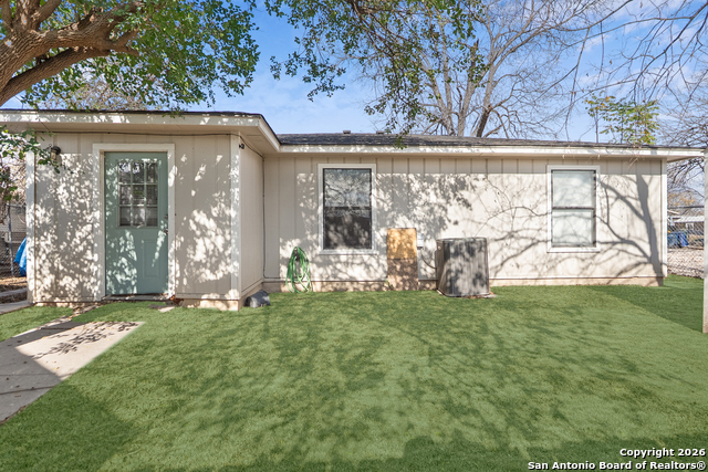 Image 15 of 16 For 912 Torreon  