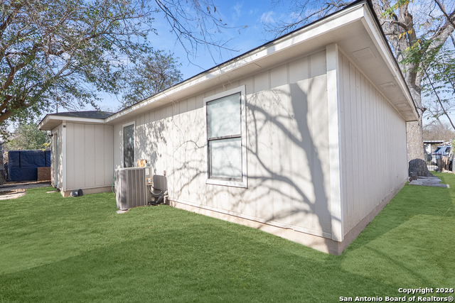 Image 16 of 16 For 912 Torreon  