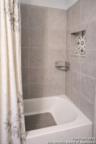 Image 14 of 22 For 6019 Old Chimney