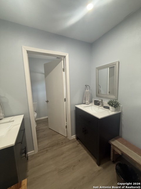 Image 32 of 44 For 3714 Litchfield Dr.