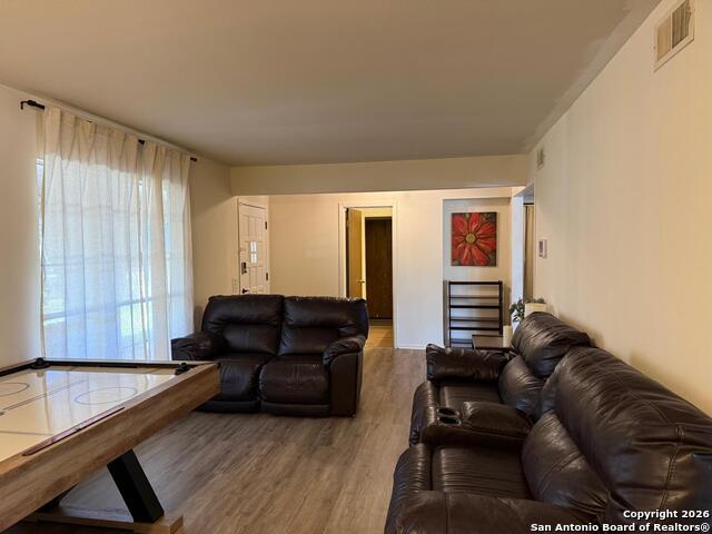 Image 7 of 44 For 3714 Litchfield Dr.