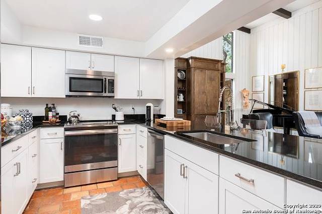 Image 9 of 22 For 6803 West Avenue  B