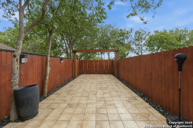 Image 20 of 24 For 2315 Athel  