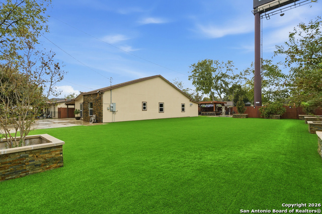 Image 24 of 24 For 2315 Athel  