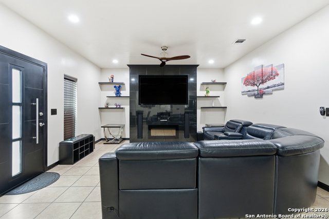 Image 5 of 24 For 2315 Athel  