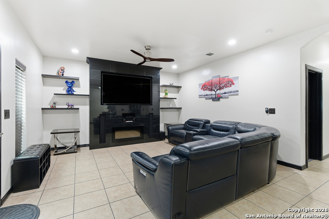 Image 6 of 24 For 2315 Athel  