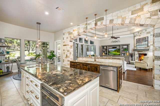 Image 11 of 29 For 1888 Split Mountain