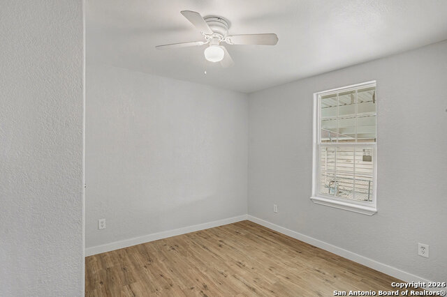 Image 13 of 22 For 2039 Schley Ave