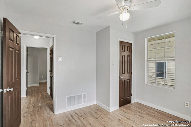 Image 15 of 22 For 2039 Schley Ave