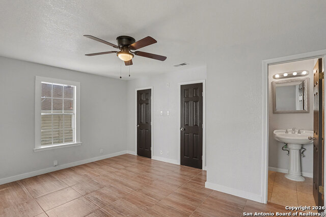 Image 17 of 22 For 2039 Schley Ave