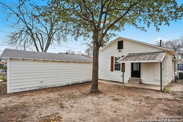 Image 21 of 22 For 2039 Schley Ave