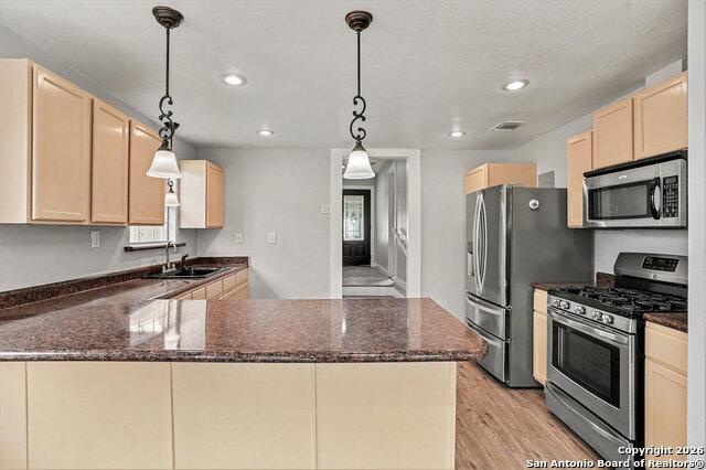 Image 7 of 22 For 2039 Schley Ave