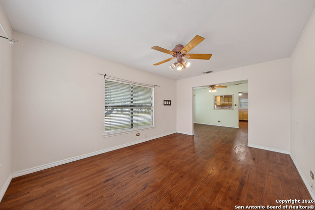 Image 5 of 23 For 215 Hackberry Ave S