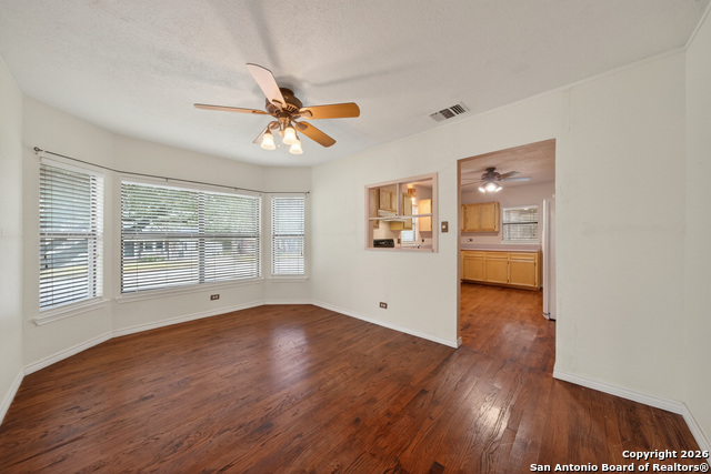 Image 8 of 23 For 215 Hackberry Ave S